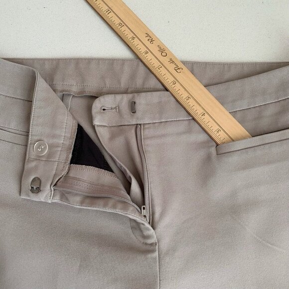 Chico’s Fabulously Slimming Crop Pants Womens Large Chico’s 2 Beige Comfort - Picture 4 of 8